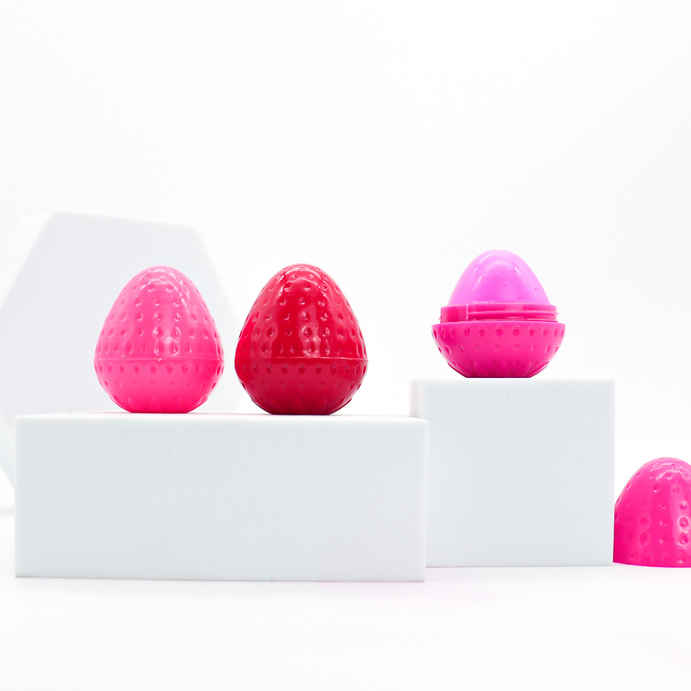 Cross-border best-selling hydrating and nourishing strawberry lip balm, moisturizing lip balm, fruit-flavored lip gloss cosmetics and makeup wholesale in Europe and America undefined