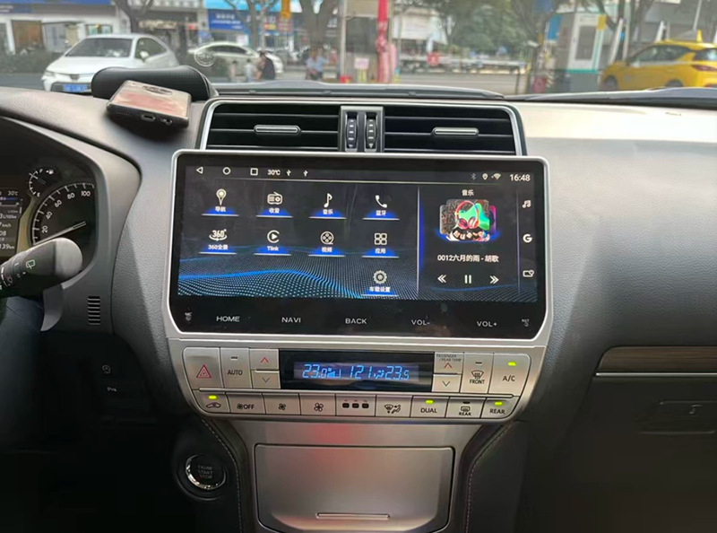 Suitable for Toyota Prado 2700, featuring a large central display, 360-degree panoramic camera, and integrated CarPlay navigation system