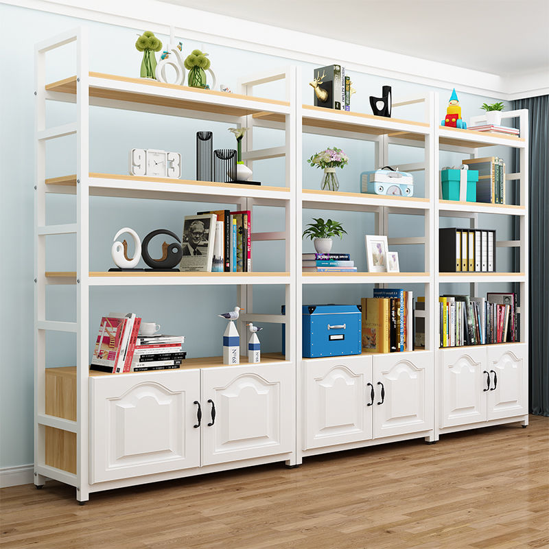 흰색 선반 + 연한 호두판 + 흰색 문