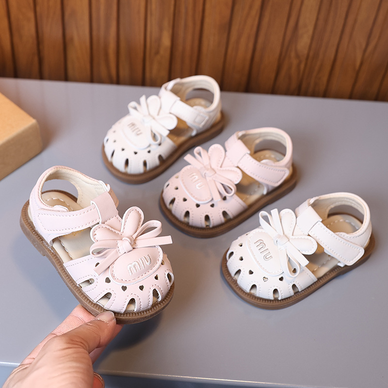 A generation of summer new girls princess shoes 0 -- 3 years old baby girl soft bottom toe sandals baby toddler shoes