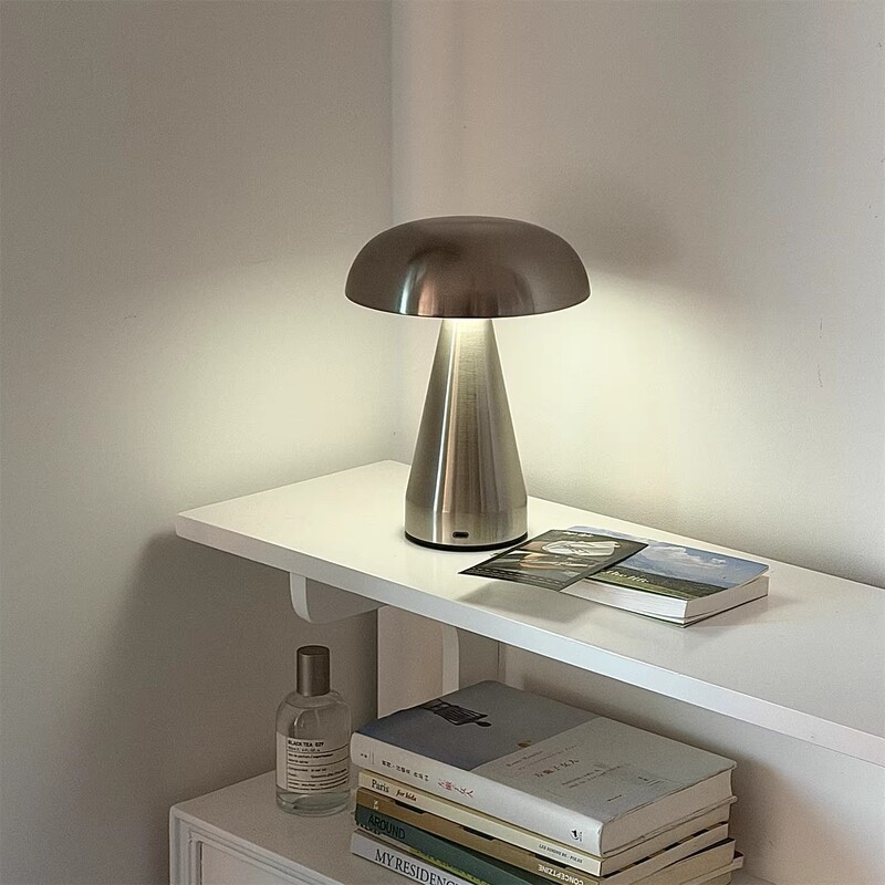 Metal Mushroom Table Lamp Decorative Table Lamp Bar Restaurant USB Charging Ambiance Table Lamp Bedside Simple Night Light