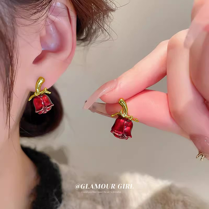 S925 aguja de plata elegante pendientes de nicho femenino diseño de gama alta pendientes populares pendientes de perlas pendientes únicos al por mayor