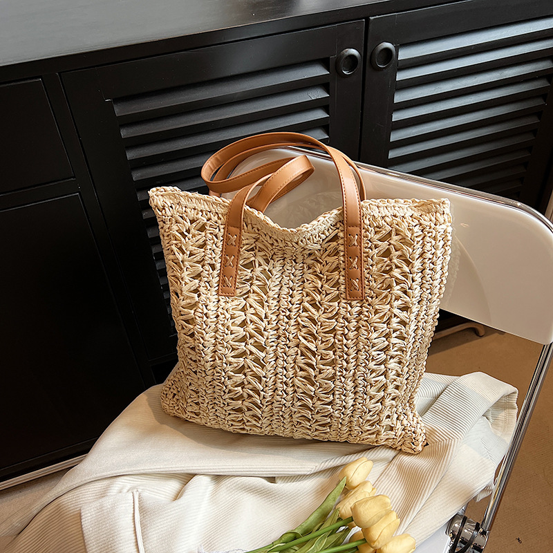 Straw brand solid color beach one-shoulder bag