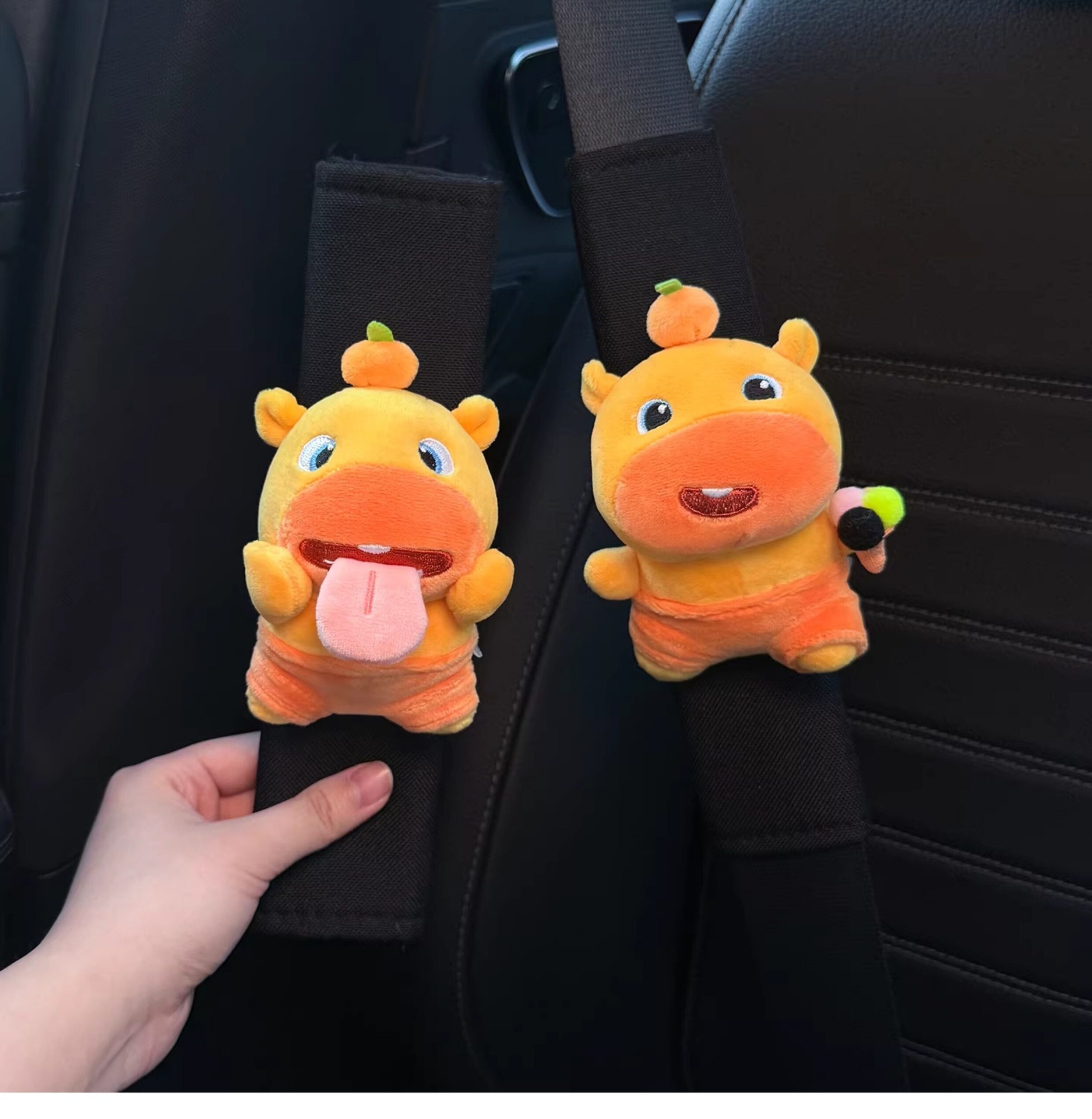 Capybara Lulu Car Seatbelt Shoulder Pads, Car Seatbelt Decoration, Anti-Wear Clothing, Cute Couple Set