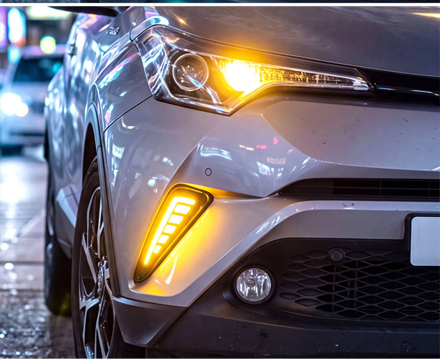Suitable for 18-20 Toyota Chr Daytime Running Lights Yize Front Fog Light Frame Modified Led Daytime Running Decorative Lights