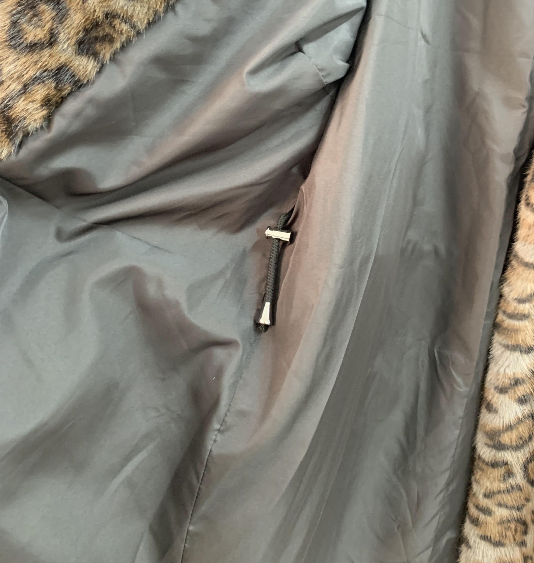 Dámské oblečení podzimní a zimní nové ekologické kožešinové norkové kožešinové leopardí vzor prodloužené velké velikosti dámské oblečení_voghion.com