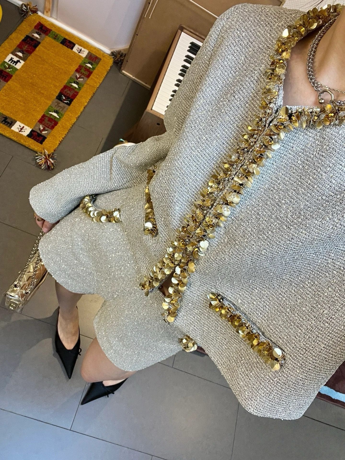 Li Yitong mismo diseño de nicho pequeño viento fragante industria pesada chaqueta de tween grueso chaleco cuello colgante sin mangas pantalones cortos image 4