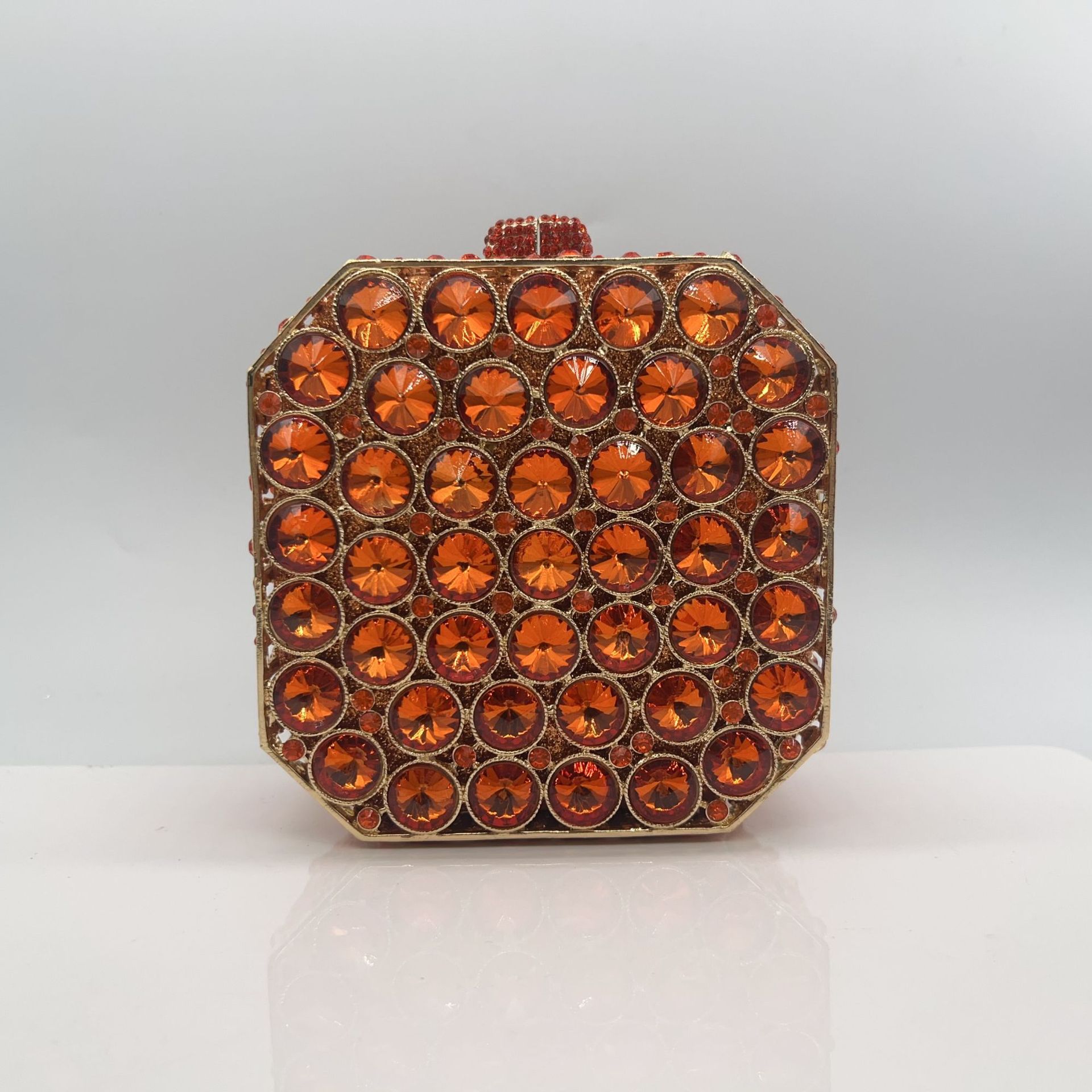 Transfronterizos nuevos satélites de caja cuadrada bolsa de banquete europea y americana bolsa de mano de taladro clutch nuevo naranja dorado