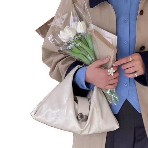 This year's popular small handbags for women 2024 summer new minimalist stylish underarm bag fashionable versatile single shoulder crossbody bag