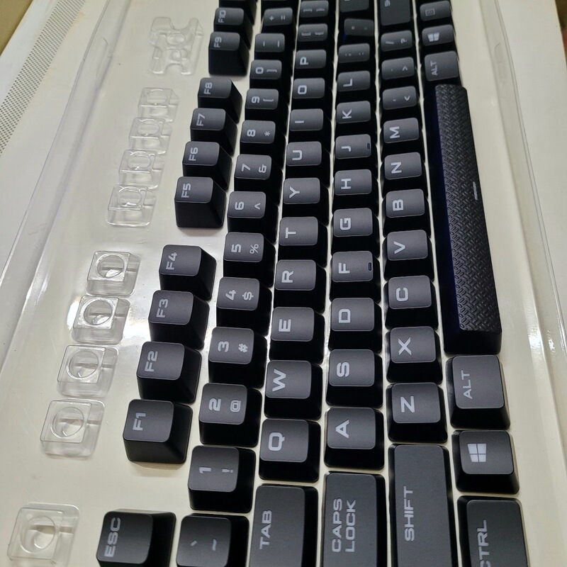 Corsair K70K95K63K65K70Mk.2 Smart Edition Mechanical Keyboard Original Translucent Keycap Others