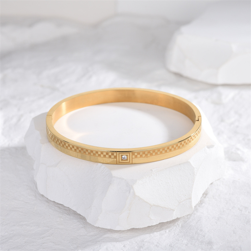 Fashion Solid Color Titanium Steel Plating Inlay Zircon Bangle 1 Piece