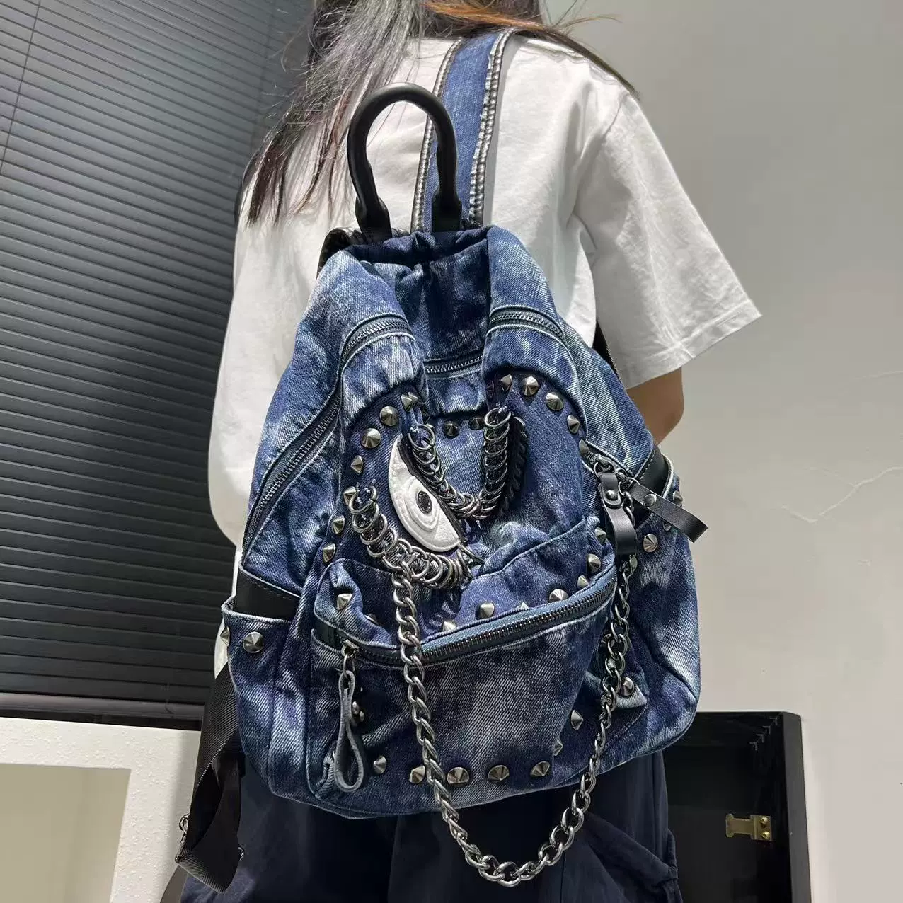 Backpack, retro chain punk shoulder bag, capacious one-shoulder style, 44×22×7 cm