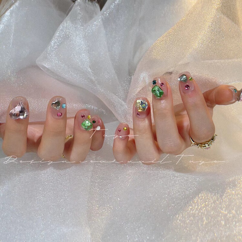 Online celebrity monkey same style handmade wear nail short flash special-shaped full Diamond luxury nail patch finished product wholesale Online celebrity monkey same style handmade wear nail short flash special-shaped full Diamond luxury nail patch finished product wholesale