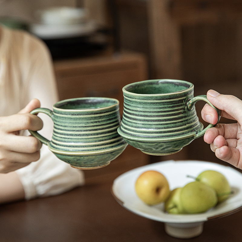 Diseño de tazas roscadas 2024 nuevas tazas de café japonesas retro tazas de café cerámicas gruesas exportaciones transfronterizas