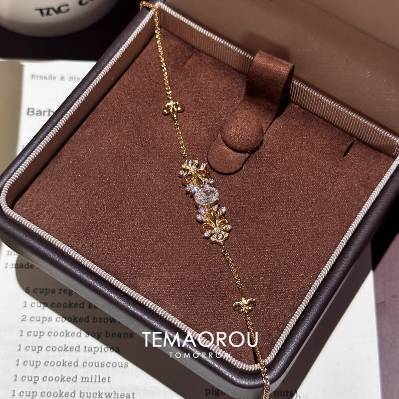 Vintager Exquisite Sparkling Snowflake Iris Bracelet Women's Stacked High-End Accessible Luxury Hand Jewelry