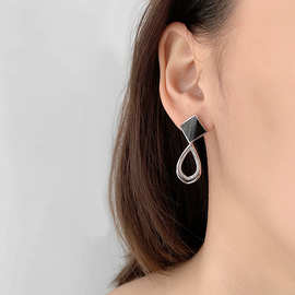 韩一夏日短款简约女耳饰S925银黑玛瑙韩国东大门百搭小巧耳钉耳环