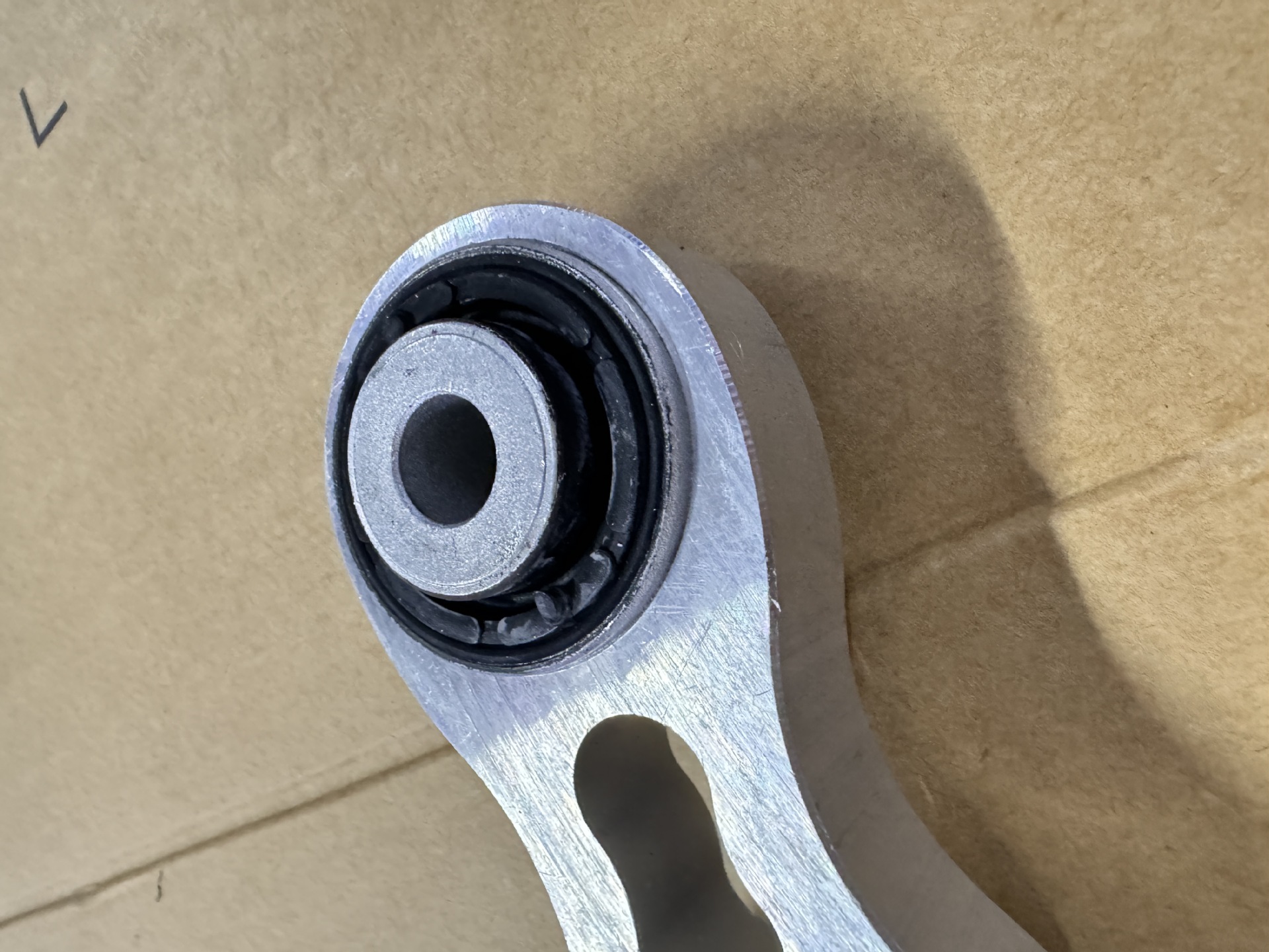 1027441-00-A is suitable for Tesla Model S/X rear upper swing arm connecting rod suspension linkage