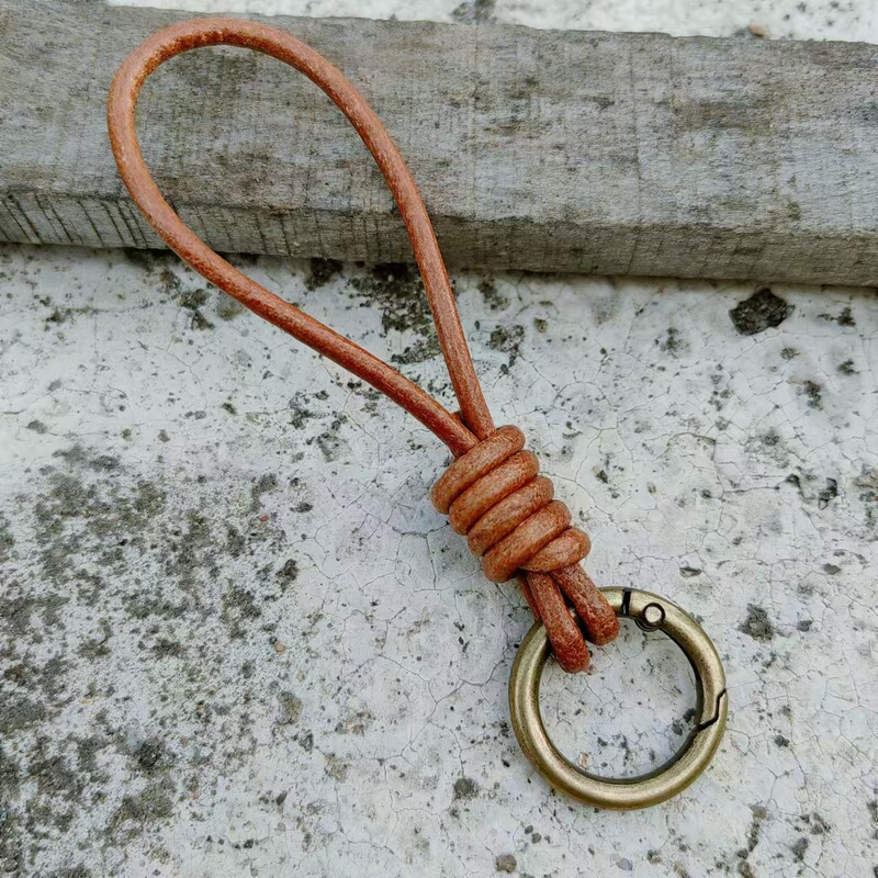 Retro Leather Rope Keychain Hanging Ornaments Open Spring Ring Cowhide Rope Car Keychain Creative DIY Pendant Accessories