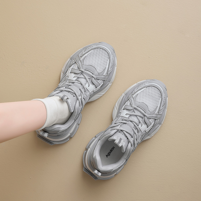 Zapatos de la mujer 2025 nuevo estilo de primavera retro casual pequeño hombre ligero zapatos deportivos