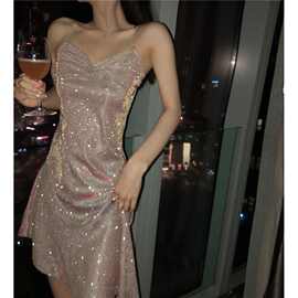 2026夏季新款性感领吊带连衣裙美背亮闪闪不规则荷叶边裙子女装