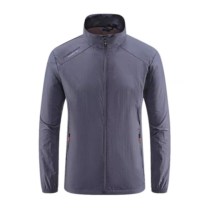 Trajes de protección solar transfronterizos para hombres verano 2024 ocio delgado seda de hielo ropa de protección solar transpirable al aire libre ropa de piel seca rápida moda