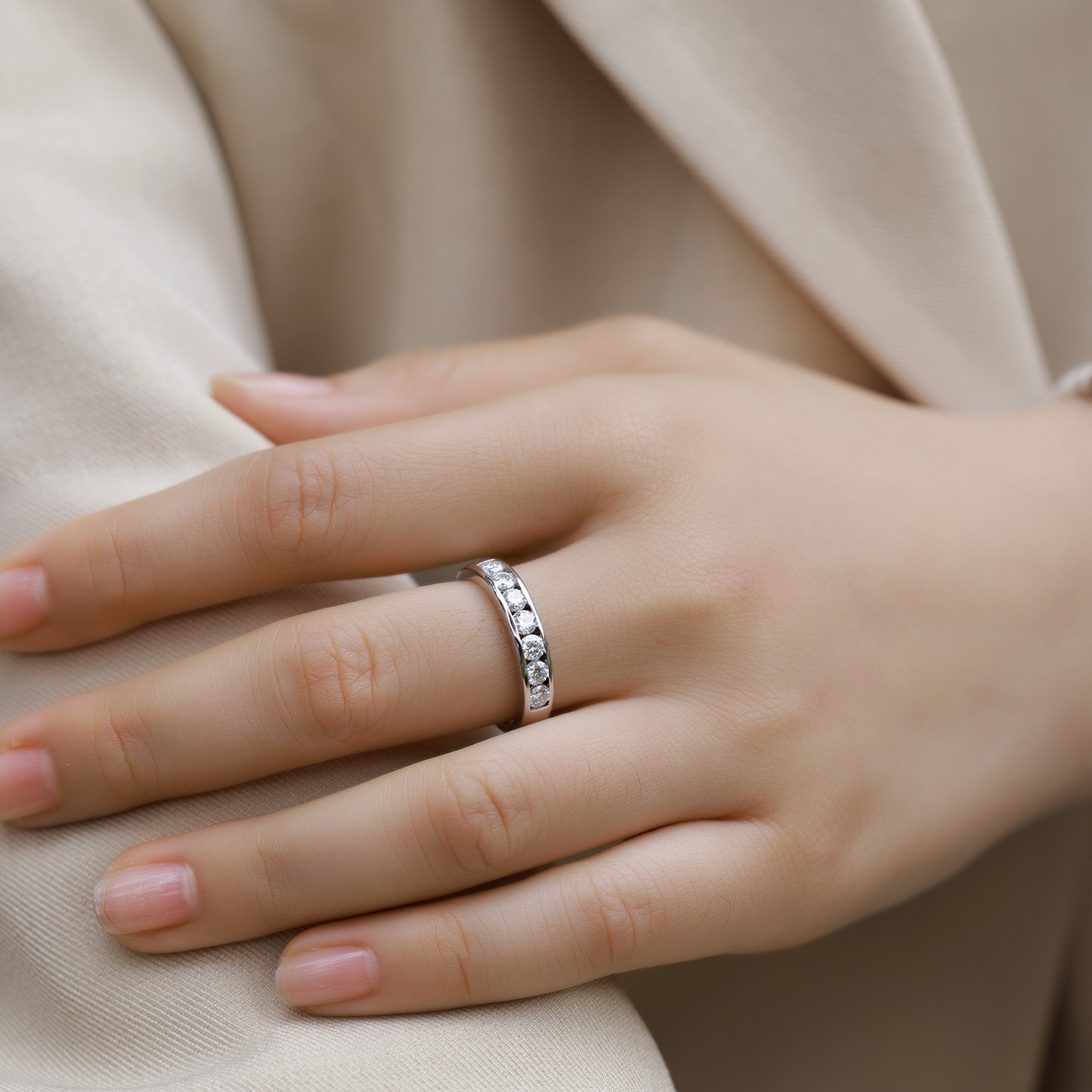 Estilo explosivo transfronterizo anillo de piedra de moissanita brillante S925 con incrustaciones de plata anillo de dedo moissane anillo de moda simple europeo y americano personalizado