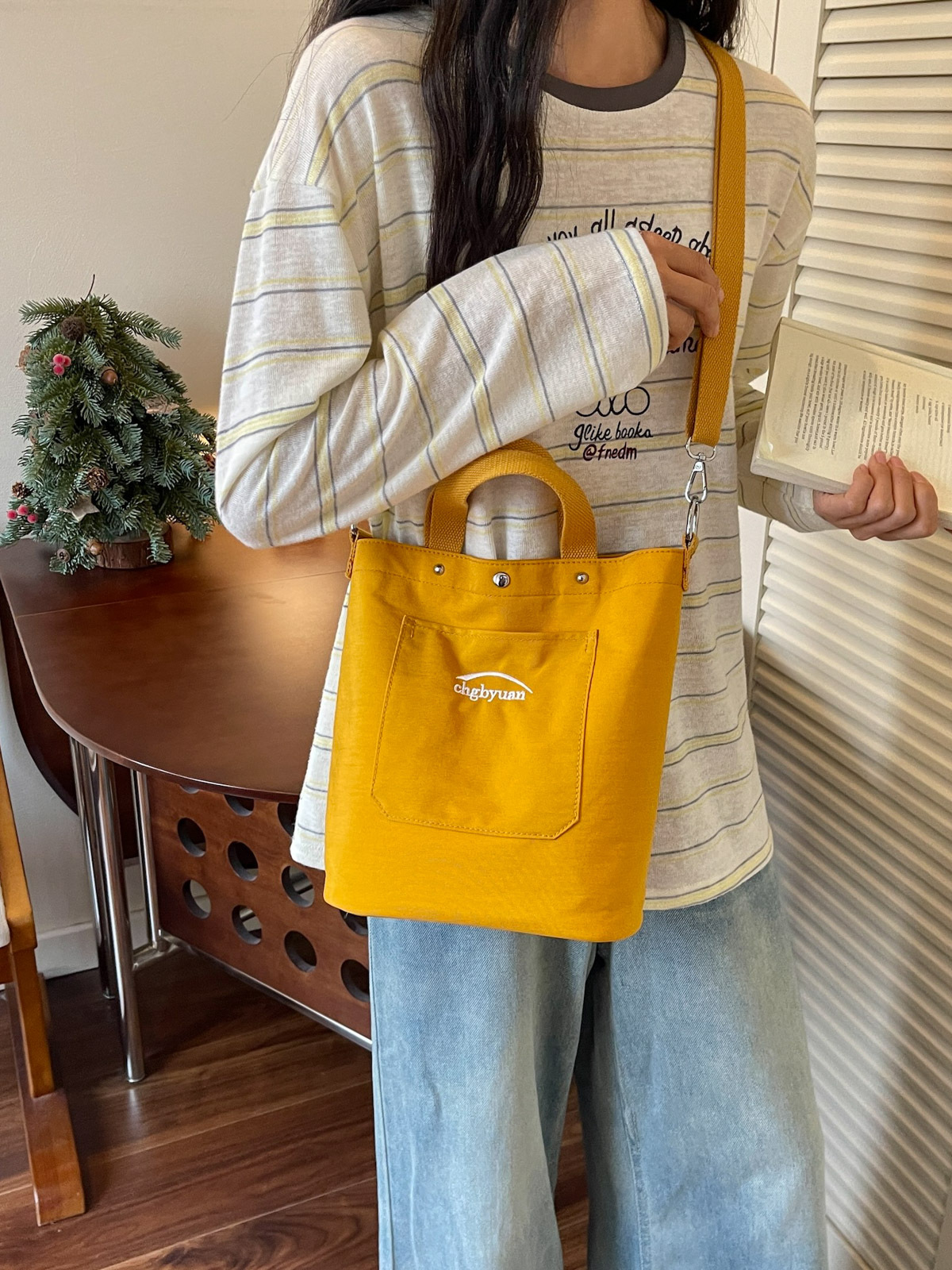 Bolso de mano de gran capacidad para mujeres 2026 verano nuevo estilo coreano simple mochila de hombro de viaje bolsa de ocio