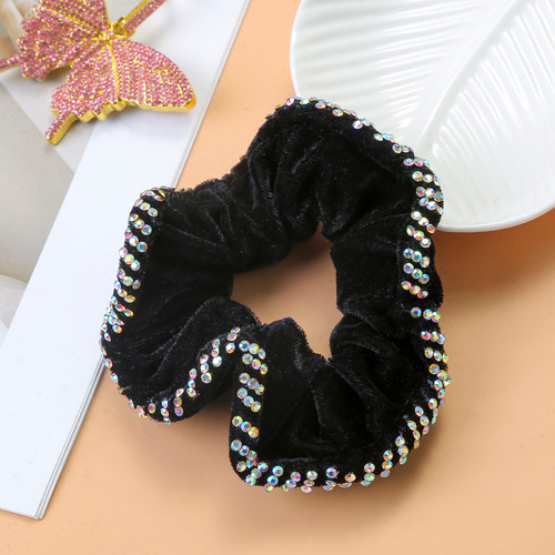 Minimalist Black and White Crystal Adornments with Independent Packaging for Women - Hooked Lace Geometry Pearl Headband