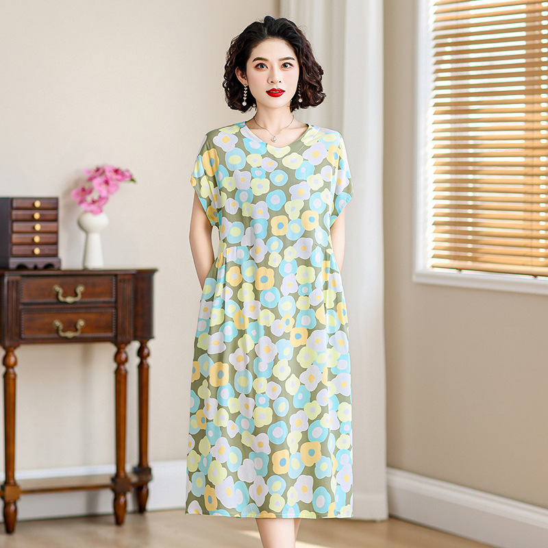 中高年のお母さんの綿のワンピースの女性の50歳の60おばあさんの夏服の人工綿の半袖の大きいサイズのプリントの長いスカート|undefined