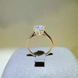 玫瑰金周家六爪女款D色莫桑石戒指银镀AU750玫瑰色情侣订婚求婚戒