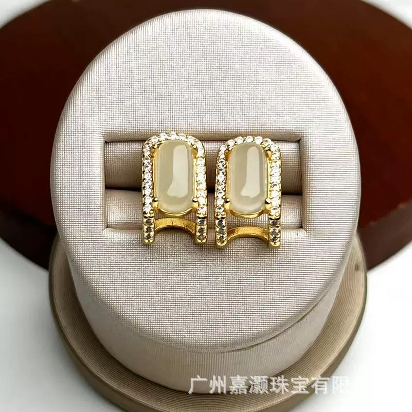 Jiayu натуральный белый нефритовый прямоугольный прямоугольный инкрустированный S925 серебряный позолоченный седельный пряжка модный нишевые гвозди оптом