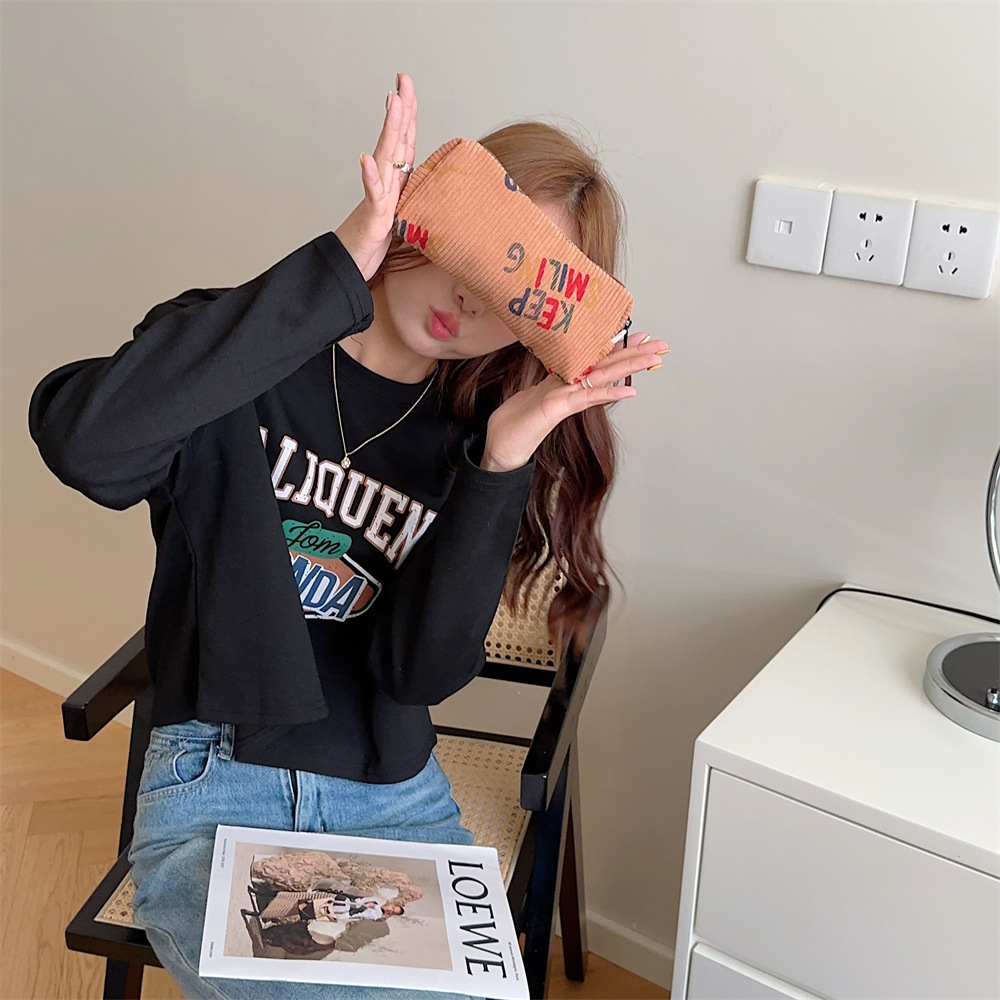 38182 ins retro Artistic pen case, corduroy fresh letter stationery box, student portable storage makeup bag undefined