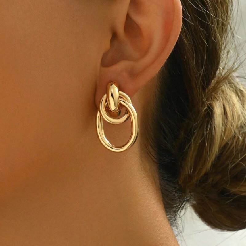 Orecchini, lusso leggero e sensazione di alta gamma, orecchini a cerchio in tubo di ferro a forma di croce, design di nicchia, stile semplice e raffinato, orecchini eleganti._voghion.com