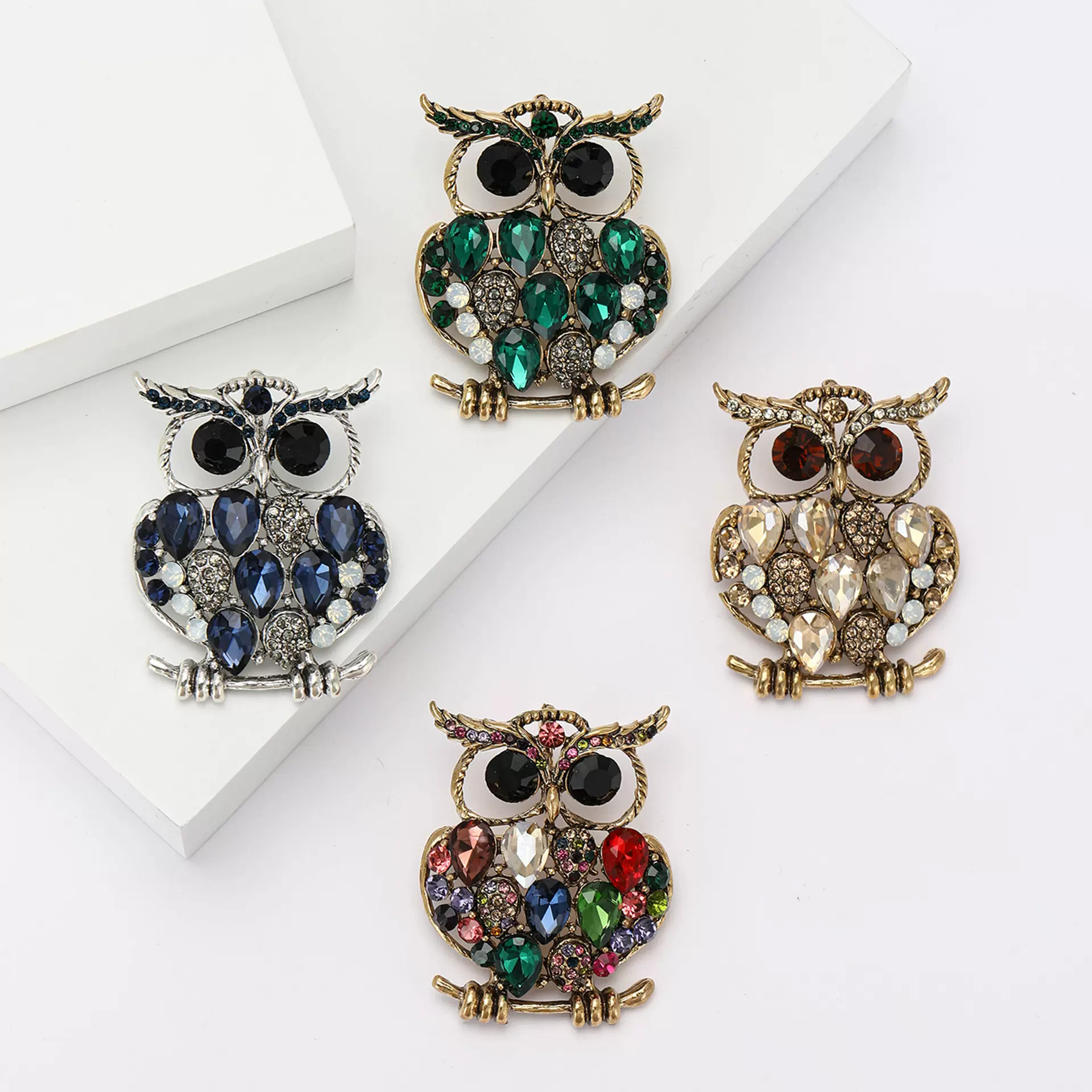 新款精致复古合金水钻猫头鹰胸针高档百搭女士服饰胸花饰品别针