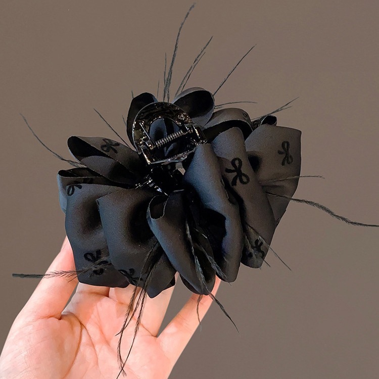 Satín de alta sensación, arco negro grande, clip de tiburón, toque de cabeza, clip de nube, clip de agarre, clip de cabello, tarjeta de cabello de mujer
