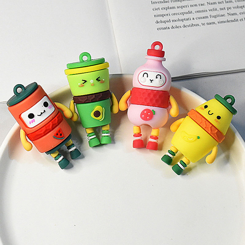 Банан, клубника, арбуз и авокадо распределены случайным образом