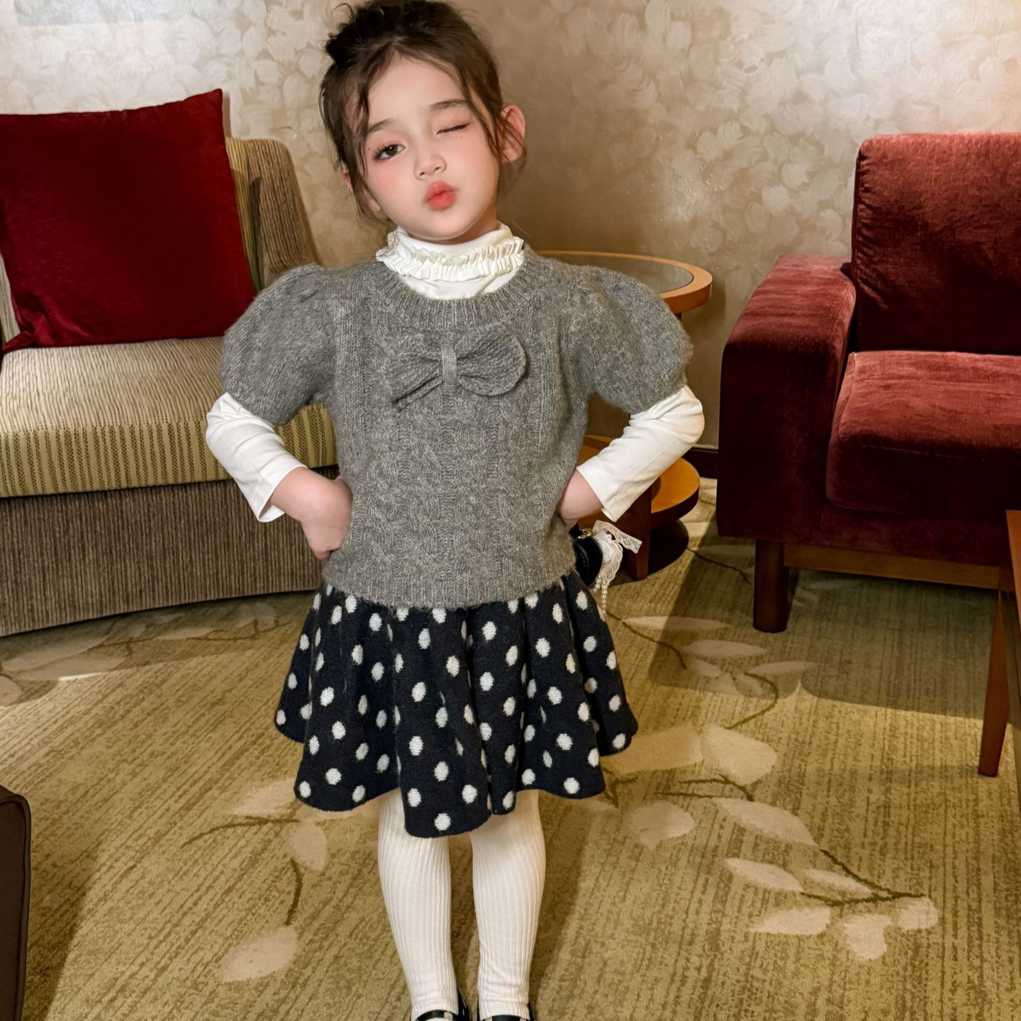 Weiniguo Children's Clothing 2026 Autumn Collection Girls' Sweet Style Bowknot Knitted Vest Woolen Vest