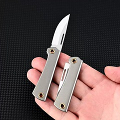 チタン合金折りたたみナイフミニナイフアウトドアキャンプポータブル便利なミニペンダントエクスプレスナイフ開封