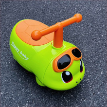 新款网红小乌龟花生车儿童男女宝宝滑行车防侧翻玩具车扭扭车包邮