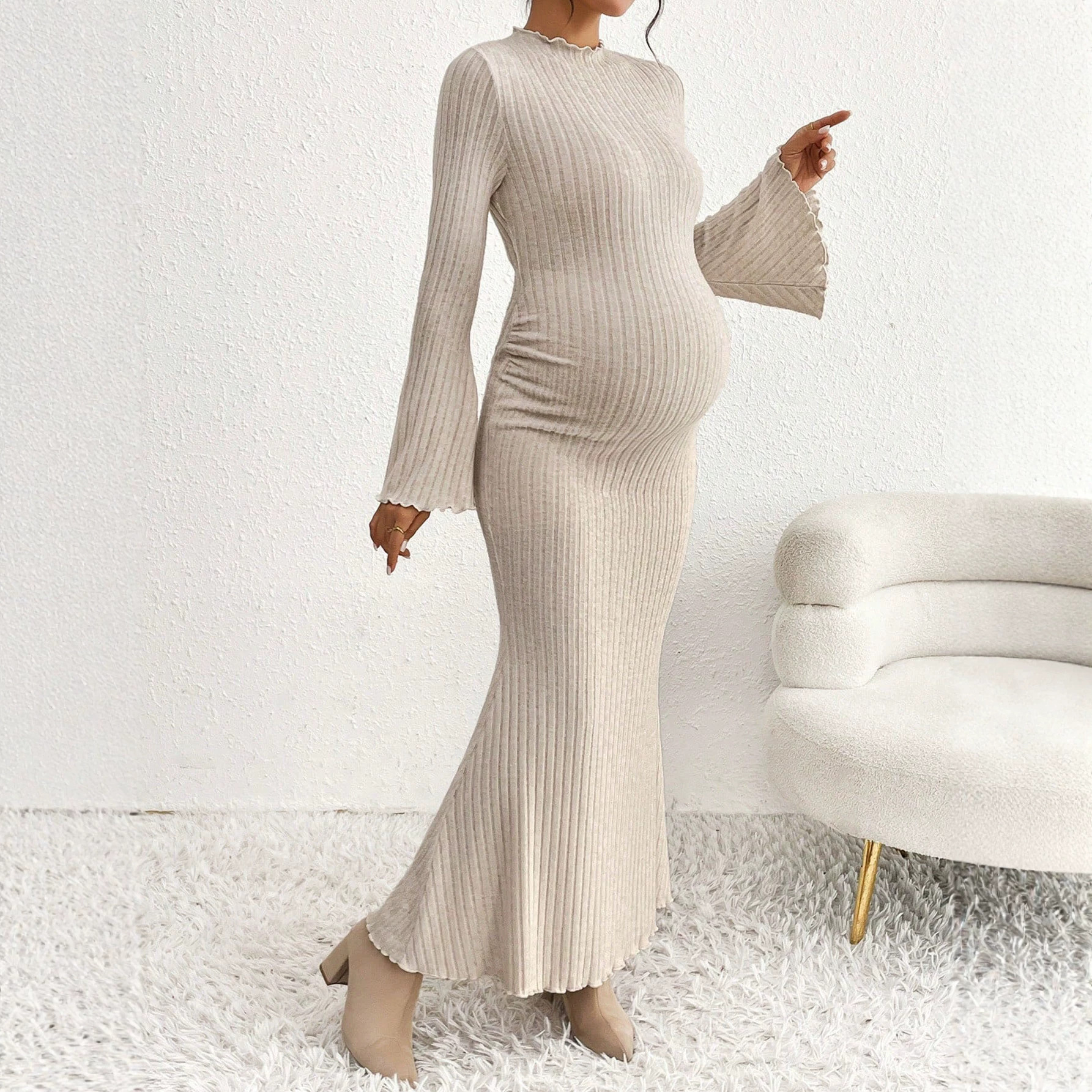 European and American maternity wear for autumn and winter, popular on independent platforms, elegant knitted dress with ruffled bell sleeves and fishtail skirt