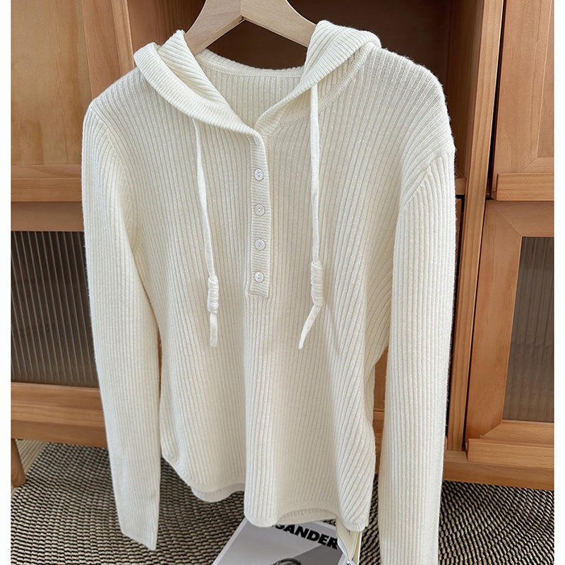 Woolen knitted short fitted base sweater with hood
