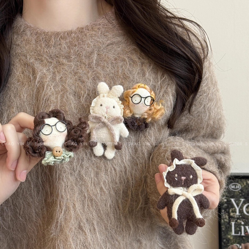 Cute and Fun Rabbit Brooch for Women, Unique Design Sweater Pin, Vintage Versatile Accessory