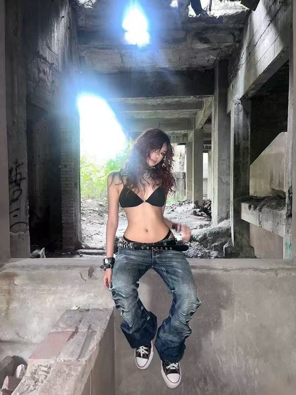 跨境冰蓝裂痕水洗立体裤子弯刀版型高弹雾蓝美式牛仔裤男女高街百|undefined