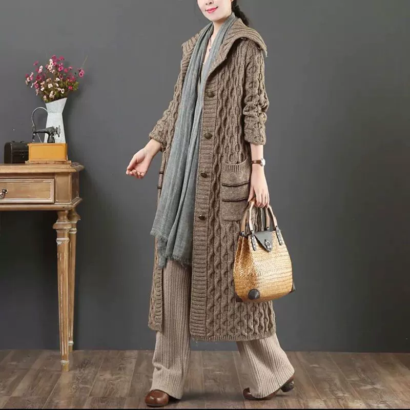 Ultra-Thick Demi-Season Knitted Cardigan Coat: Long Sweater-Jacket with Trench Flair and Warmth