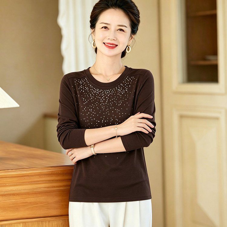 New Style Black Long-Sleeve Thermal T-Shirt for Mothers, Slimming and Stylish, Suitable for Spring and Autumn, Flattering for Slightly Plump Figures New Style Black Long-Sleeve Thermal T-Shirt for Mothers, Slimming and Stylish, Suitable for Spring and Autumn, Flattering for Slightly Plump Figures