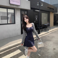 法式蓝色碎花吊带连衣裙女夏季2025新款小个子海边度假高级感短裙