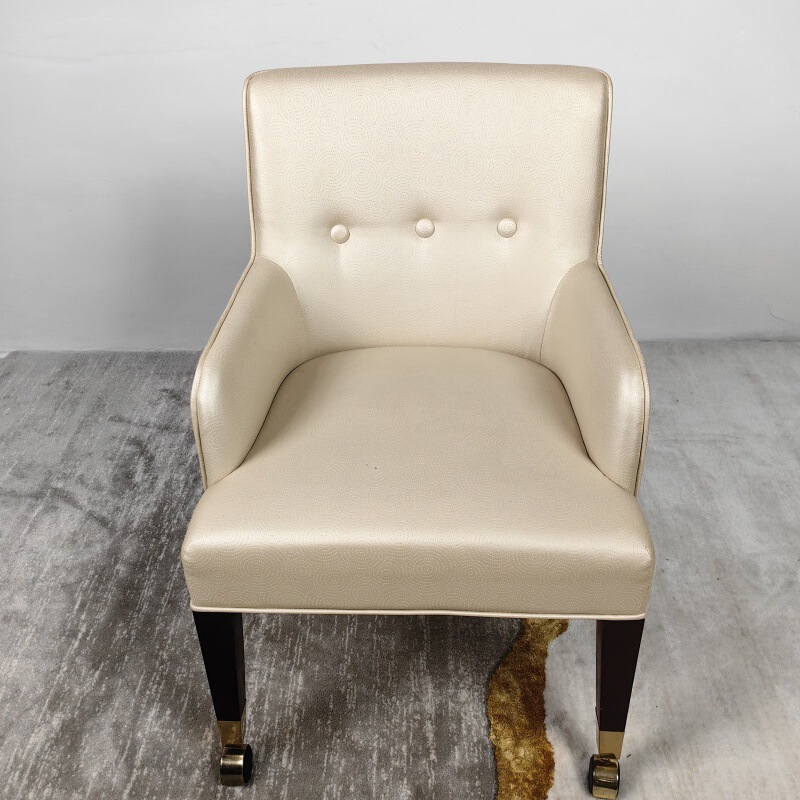 Italian Minimalist Dining Chair Leather Backrest Chair High-End Button Decoration Solid Wood Tripod with Roller Baccarat Chair