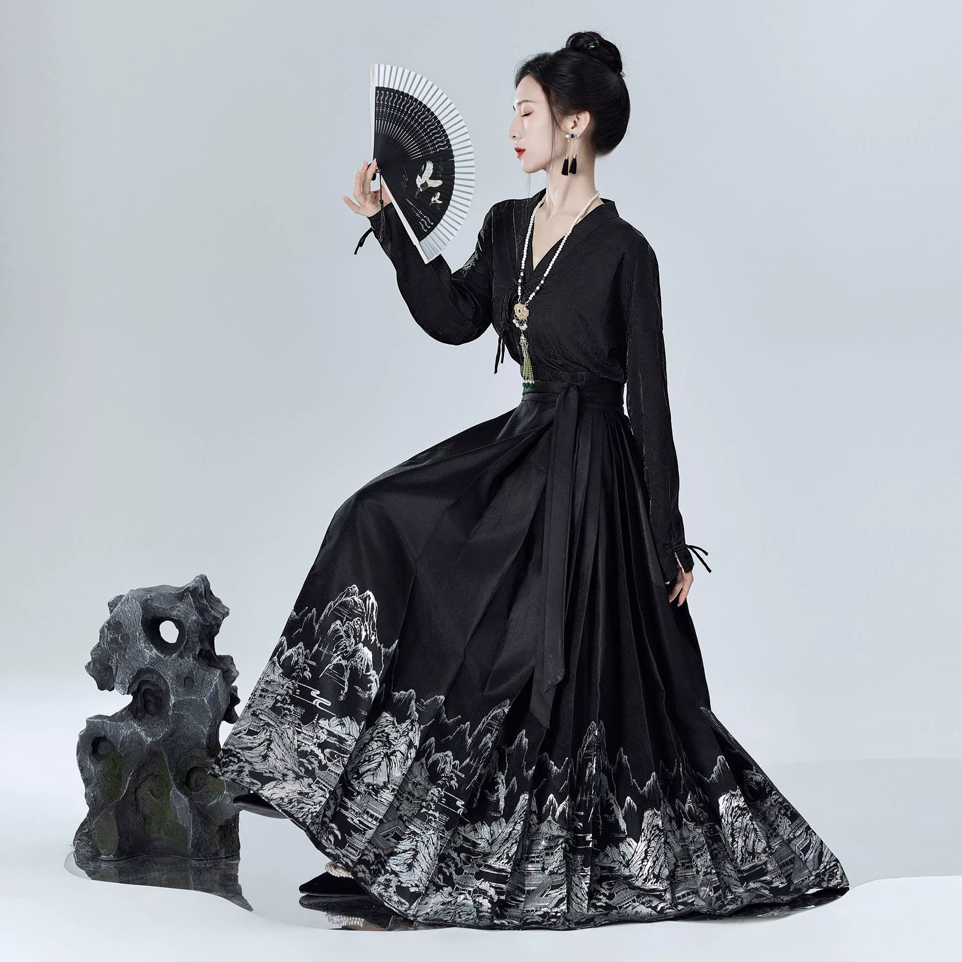 Новый улучшенный Hanfu женский новый китайский стиль ткацкой золотой конской юбки с лапшой