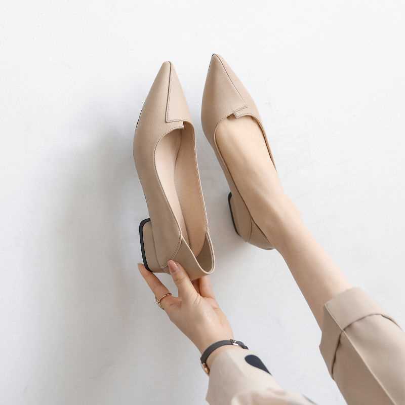 살구색 뾰족한 발 뒤꿈치 높이 3cm