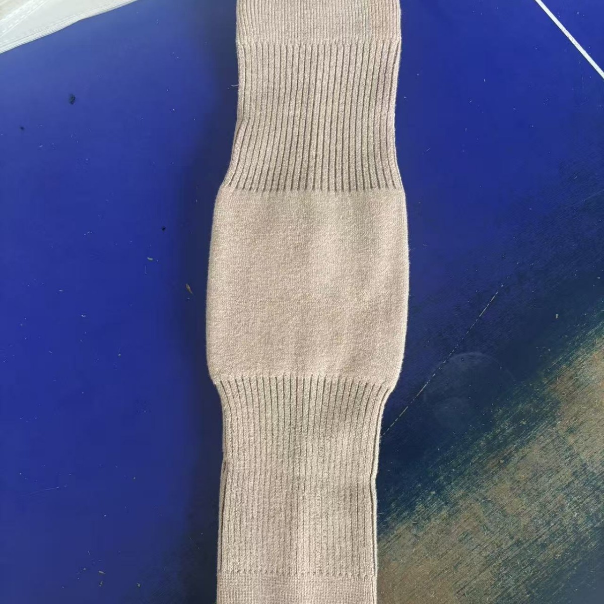 Wool knee warmers for men and women, thickened to protect the knee joints from the cold, suitable for the elderly in autumn and winter